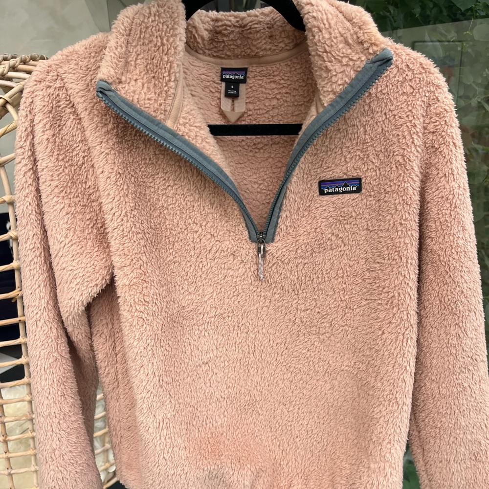 Neutral Patagonia Quarter Zip Fleece